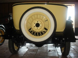 Chevrolet-1930-Ramona-Amarelo-37