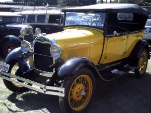 Ford-1929-Phaeton-Amarelo-Preto-01