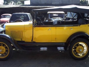 Ford-1929-Phaeton-Amarelo-Preto-06